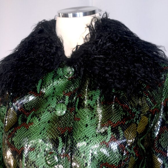 Nasty Gal Snakeskin Print Crop Jacket with Faux Fur Trim Green Black Pockets 4 - Picture 3 of 8